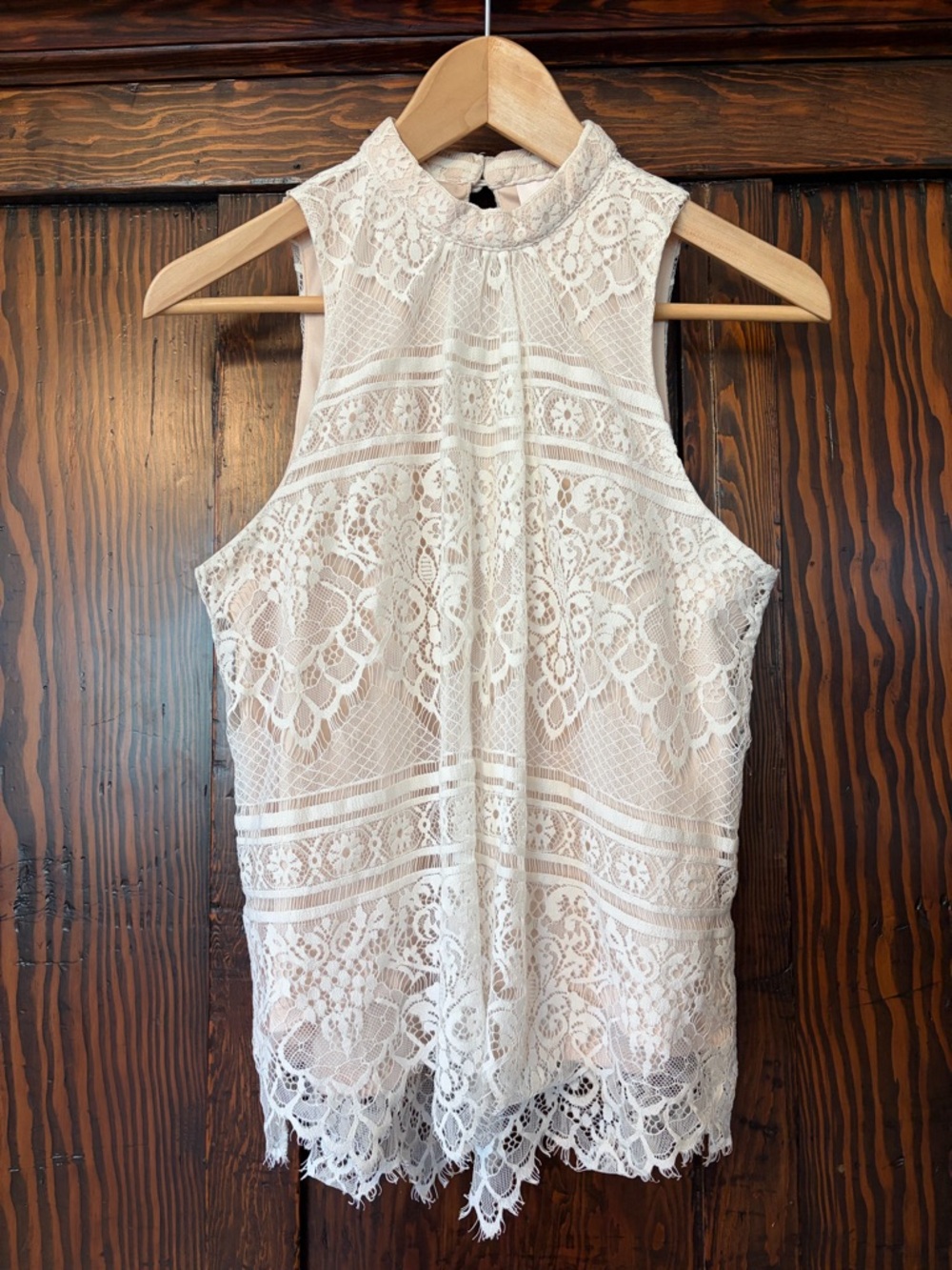 Sleeveless High-Neck Lace Shell Top - Cream